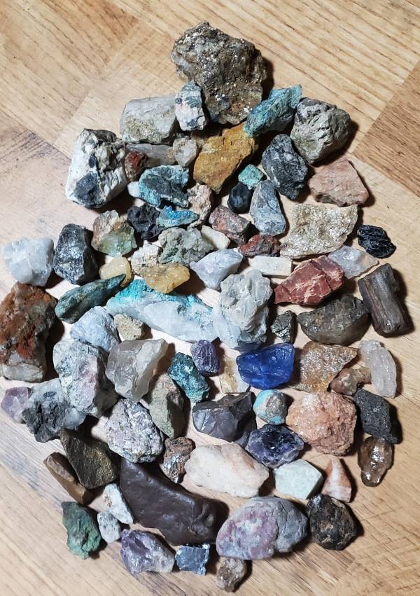 Gift for rock lovers, gem stones, crystals and minerals